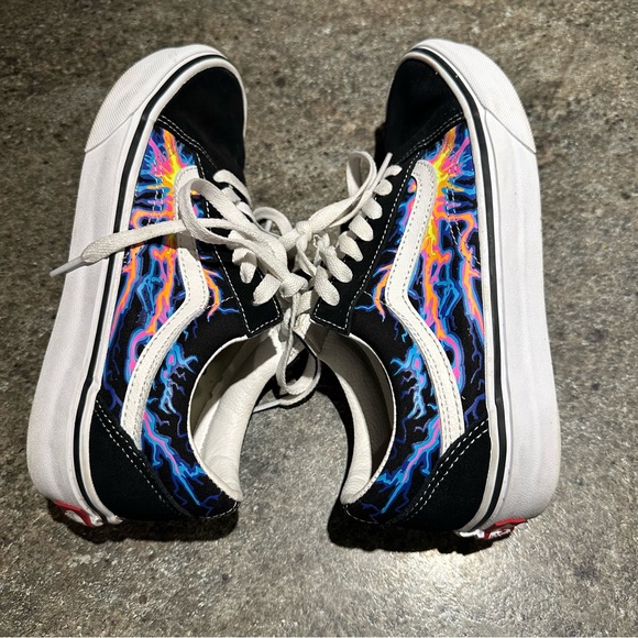 Vans Women's 7 Black Suede and Vibrant Canvas Pattern Sneakers - Picture 7 of 7